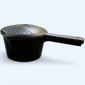 Pampered Chef Black Small Micro Cooker Steamer 1 Qt / 4 cup. Microwave